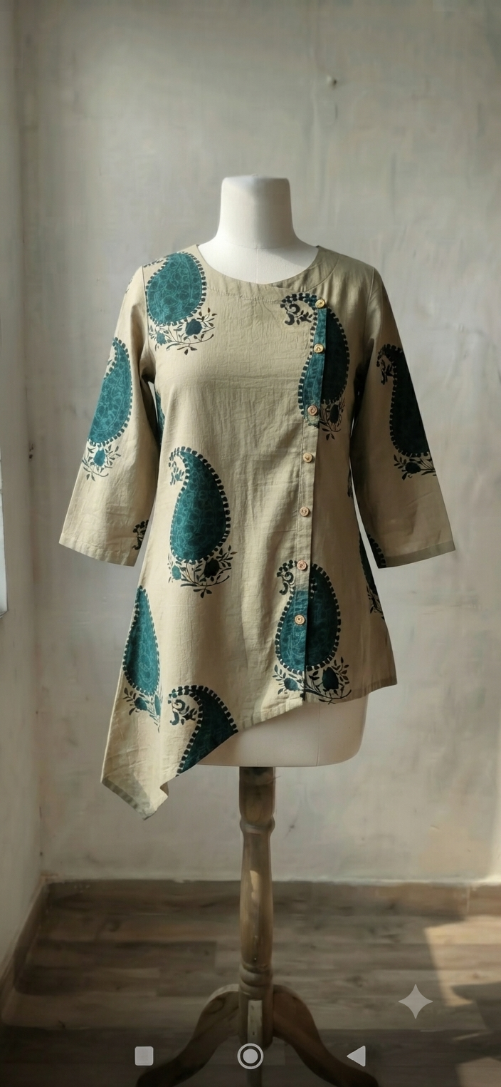 Sage & Teal Paisley Slant-Hem Kurti